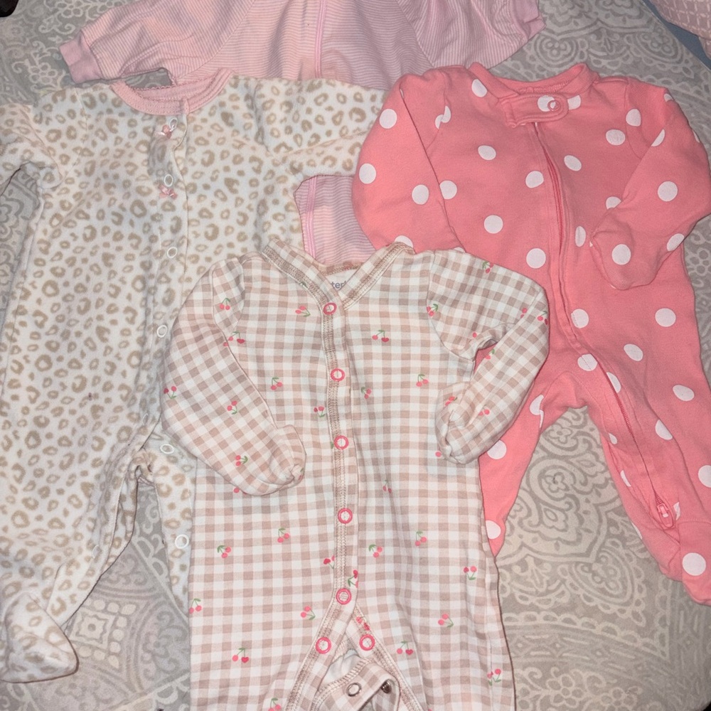 Set of 4 Newborn pajamas